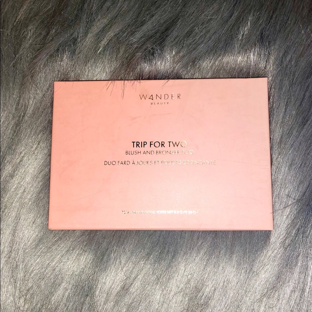 Wander Beauty. Trip For Two. Blush-Bronzer Duo.